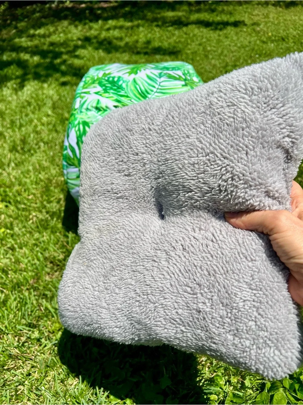 Tropical Green Cat Treehouse Cavern Cave Cubby Gray Outdoors Adventure Fur Bed